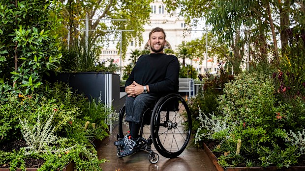 Alcott then told the Queen about his foundation which helps "young people with disability achieve their dreams"