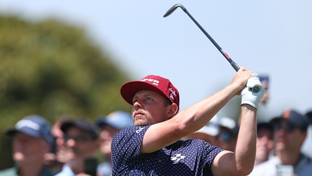 MELBOURNE, AUSTRALIA - DECEMBER 05: Cameron Smith of Australia tees off on the seventh hole on day two of the Crown Australian Open 2025 at The Royal Melbourne Golf Club on December 05, 2025 in Melbourne, Australia. (Photo by Josh Chadwick/Getty Images)