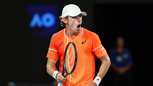 MELBOURNE, AUSTRALIA - JANUARY 17: Alex de Minaur of Australia reacts in their round two singles match against Matteo Arnaldi of Italy during the 2024 Australian Open at Melbourne Park on January 17, 2024 in Melbourne, Australia. (Photo by Cameron Spencer/Getty Images)