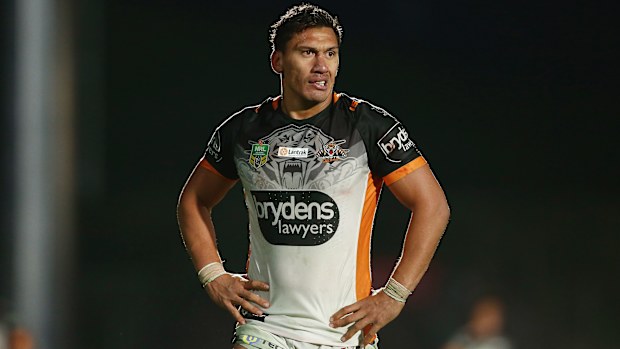 Elijah Taylor in Wests Tigers colours in 2018.