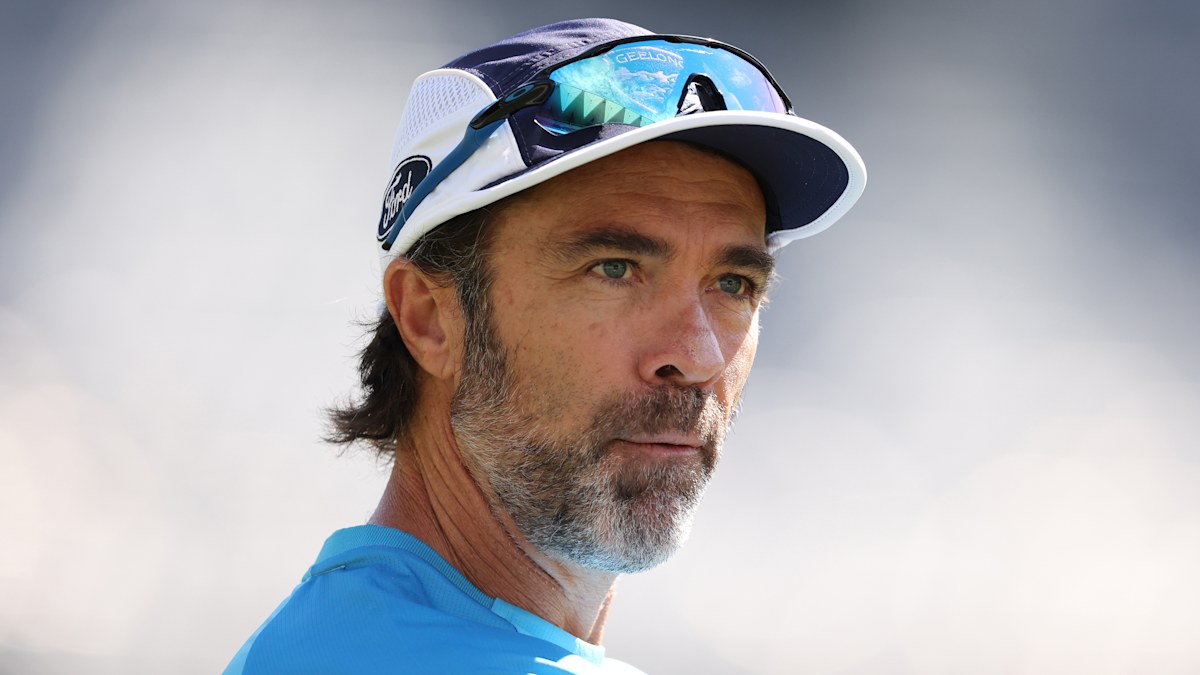 AFL News 2024: Geelong legend Isaac Smith urges coach Chris Scott to ...