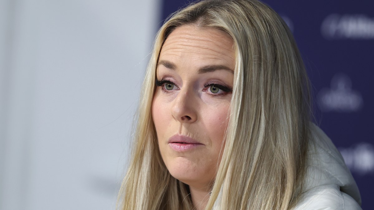 Lindsey Vonn’s hete microfoonmomentreactie; Persconferentie kruisbandbreuk Milano Cortina, Amerikaanse ster bevestigt zijn blessure