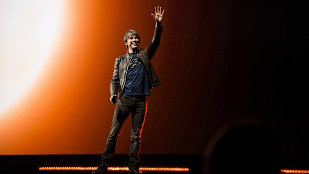 Cox and the Sydney Symphony Orchestra will join forces at the Sydney Opera House for four shows.
