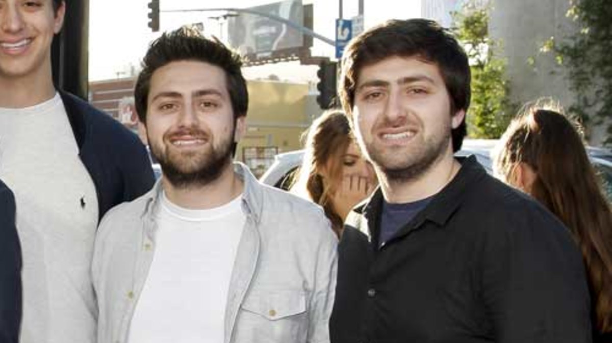 'I feel this pressure not to fail': Ray Romano's twin son reveals what ...