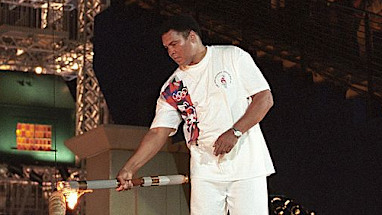 Muhammad Ali returns amid battle (Atlanta, 1996)