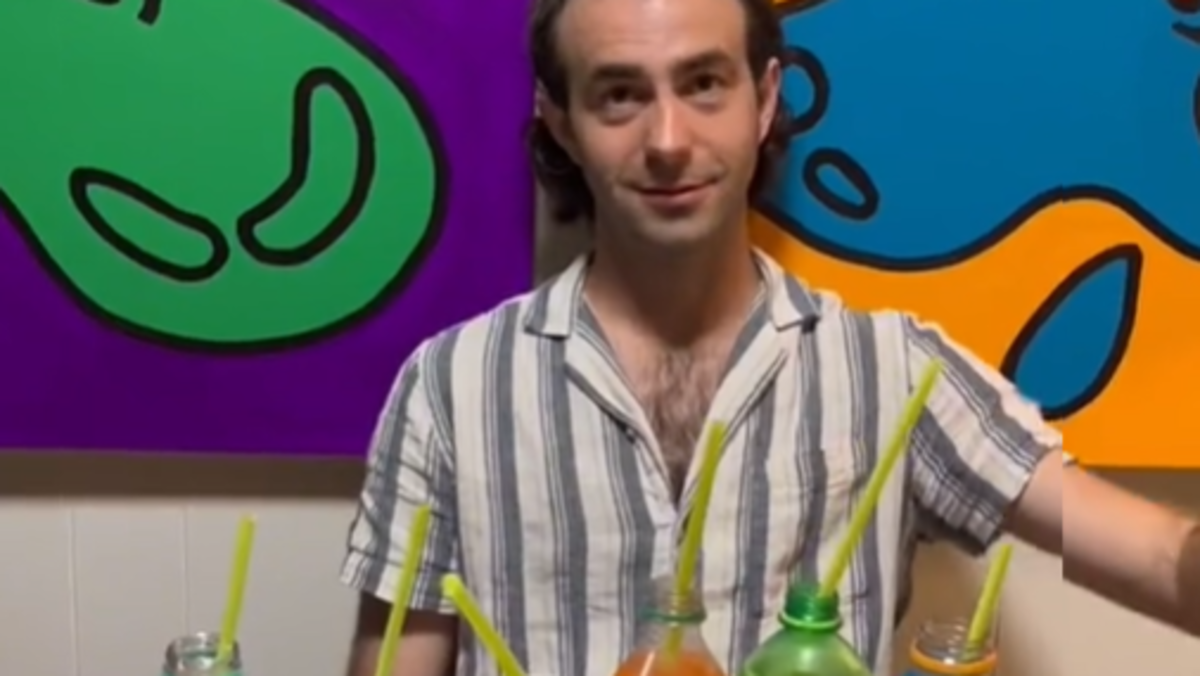 TikToker who only drinks water tries soft drink for the first time on ...
