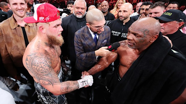 Jake Paul vs. el 15 de noviembre de 2024 en el AT&T Stadium de Arlington, Texas. Mike Tyson: Jake Paul vs. Jake Paul fue anunciado como el ganador durante Mike Tyson Live en Netflix. 