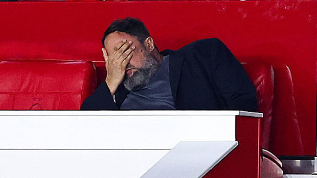 Evangelos marinakis, propietario de Nottingham Forest reacciona.