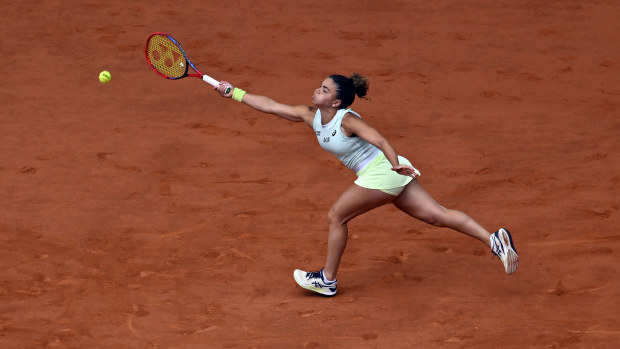 Jasmine Paolini of Italy plays a forehand during the Women's Singles Final match against Iga Swiatek of Poland on Day 14 of the 2024 French Open at Roland Garros on June 08, 2024 in Paris, France. (Photo by Aurelien Meunier/Getty Images)