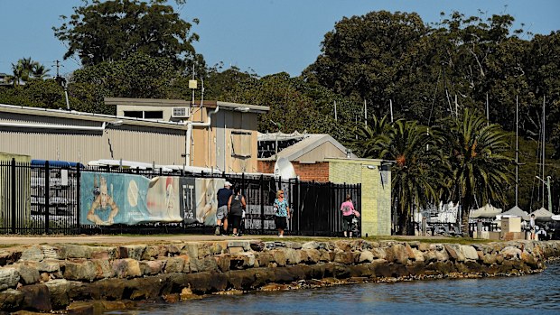 New likely case of the Omicron variant on the NSW Central Coast.