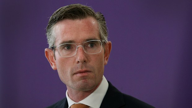 SYDNEY, AUSTRALIA - FEBRUARY 21: NSW Premier Dominic Perrottet addresses the media at Sydney's International Airport on February 21, 2022 in Sydney, Australia. Australia is welcoming fully-vaccinated international travellers for the first time since closing its borders to all non-citizens and non-residents in March 2020 in the effort to limit the spread of COVID-19. (Photo by Lisa Maree Williams/Getty Images)