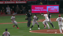 MLB fight looper
