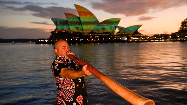 Musician Cameron Leon performs at Dawn reflection ceremony on on Australia Day on January 26, 2025 in Sydney, Australia. 