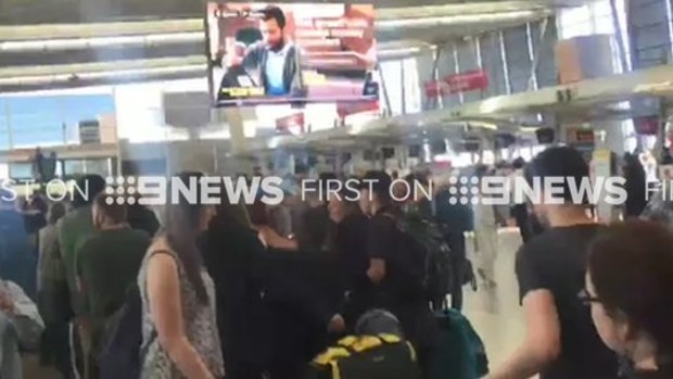Delays at Sydney Airport. (9NEWS)