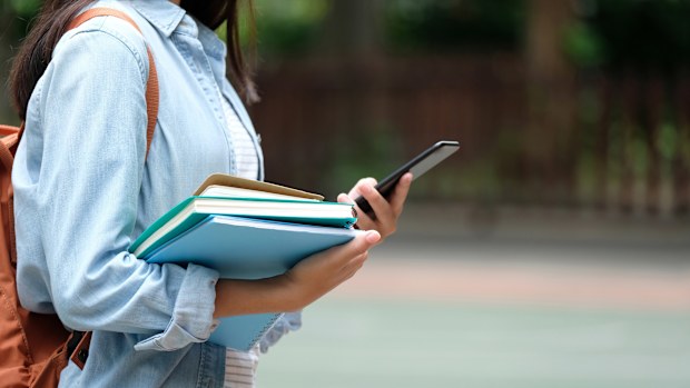 high school phone ban 