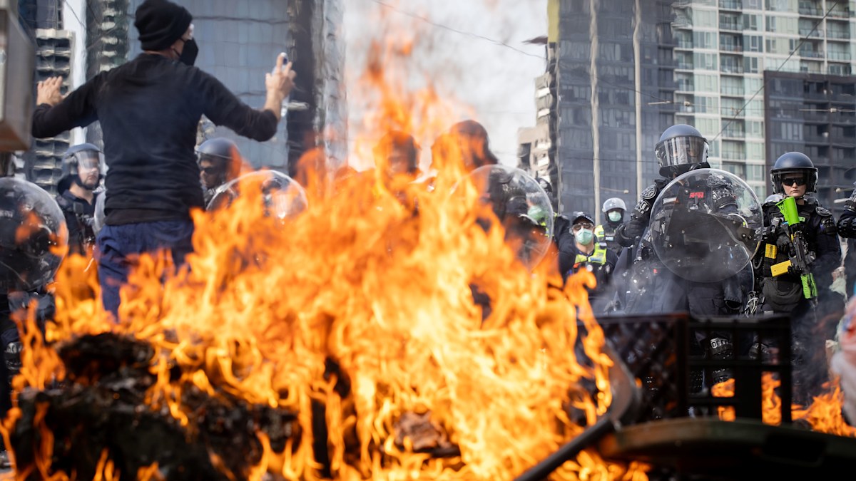 Melbourne protests: Police release images of nine people sought over ...