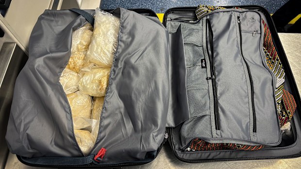 Authorities claim there has been an increase of incidents where people are attempting to smuggle drugs into Australia.