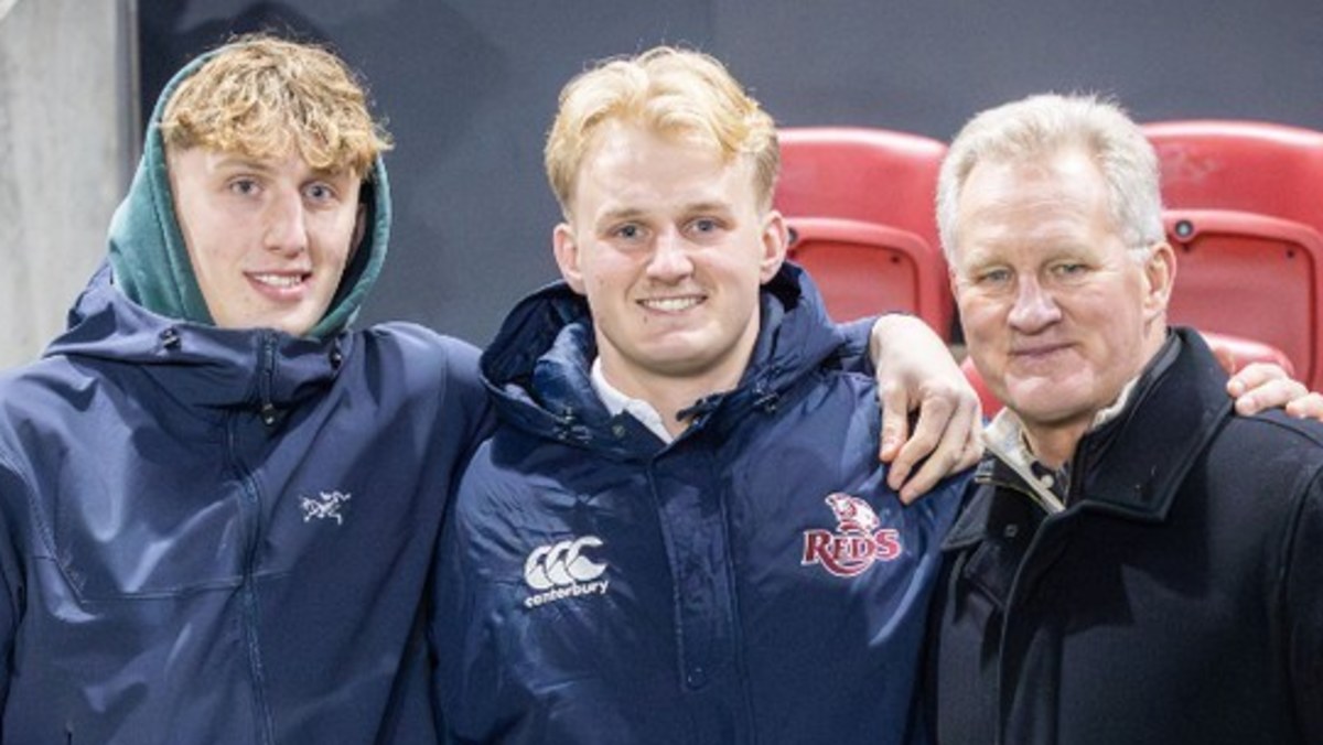 Queensland sign another Lynagh young gun