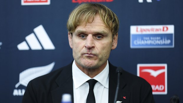 Coach Scott Robertson of New Zealand addresses media.