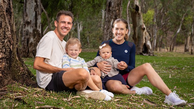 ADELAIDE, AUSTRALIA - FEBRUARY 23: Australian Olympic Marathon athlete Jessica Stenson with family, husband Dylan and daughter Ellie and Son Billy during a training session along Linear Park on February 23, 2024 in Adelaide, Australia. (Photo by Sarah Reed/Getty Images)