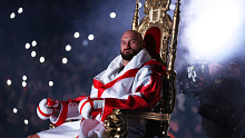 'The Gypsy King' Tyson Fury looking at his regal best before retaining his world title against fellow Brit Dillian Whyte.