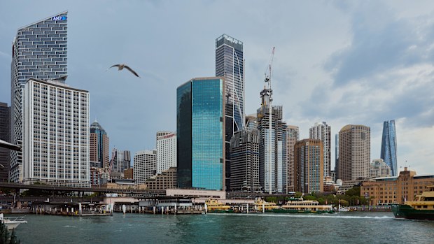 Sydney and parts of NSW face up to a week of rain showers and thunderstorms for the first week back to work, after a heatwave ended.