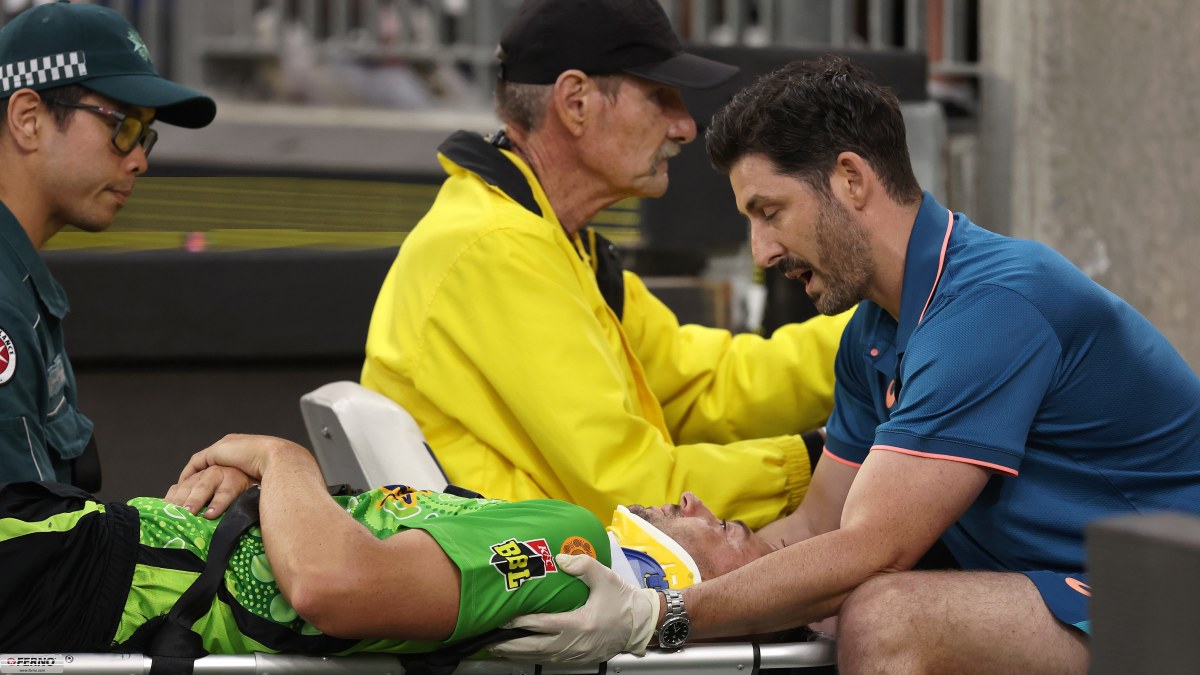 Cricket news 2025 Daniel Sams and Cameron Bancroft leave the field after BBL collision; Thunder