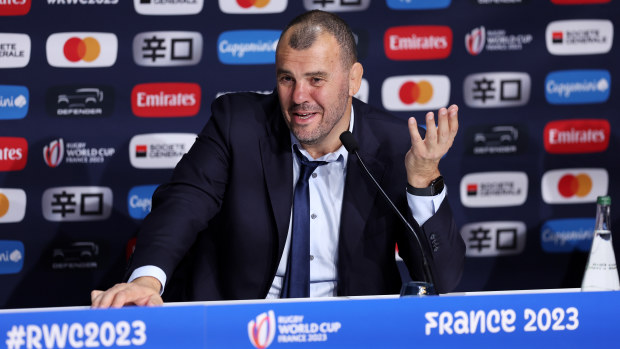 Michael Cheika speaks to the media at Stade de France.