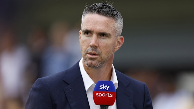Eski oyuncu ve TV yorumcusu Kevin Pietersen, Lord's'taki ikinci testin başlangıcından önce.