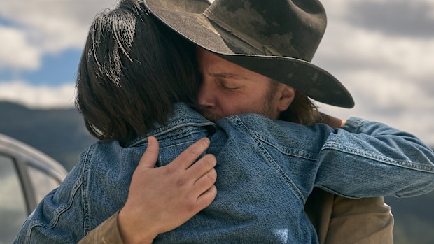 Yellowstone Season 5 Part 2 Episode 10 Kayce and Monica Luke Grimes and Kelsey Asbille 