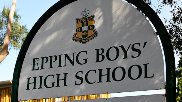 Epping Boy's High School has been forced to shut down today after a year 11 student tested positive to Covid-19. 