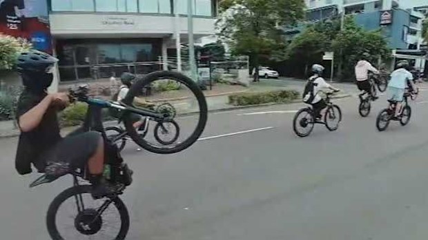 Teens under 16 will be banned from using e-bikes under proposed new laws in Queensland.