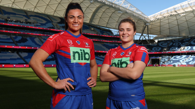 Knights co-captains Millie Boyle and Hannah Southwell pose during the 2022 NRL women's premiership launch.