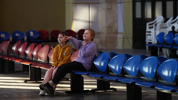 SUCEAVA, ROMANIA - [MARCH 18]: Children who fled the conflict in Ukraine play while waiting for a train in the train station, on March 18, 2022 in Suceava, Romania. Ukrainian refugees continue to cross the border into Romania since Russia's invasion on February 24, some 500,000 Ukrainian citizens have entered Romania, with the majority reportedly making their way onto other countries in Western Europe.  (Photo by Andreea Campeanu/Getty Images)