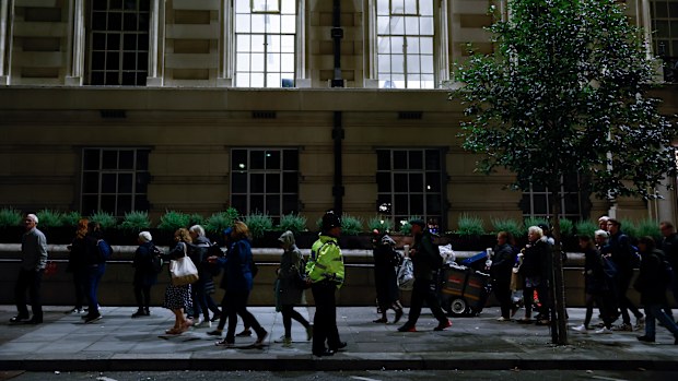 Members of the public stand in the queue in the evening for the Lying-in State of Queen Elizabeth II on September 16, 2022 in London, United Kingdom. Queen Elizabeth II is lying in state at Westminster Hall until the morning of her funeral to allow members of the public to pay their last respects. Elizabeth Alexandra Mary Windsor was born in Bruton Street, Mayfair, London on 21 April 1926. She married Prince Philip in 1947 and acceded to the throne of the Un