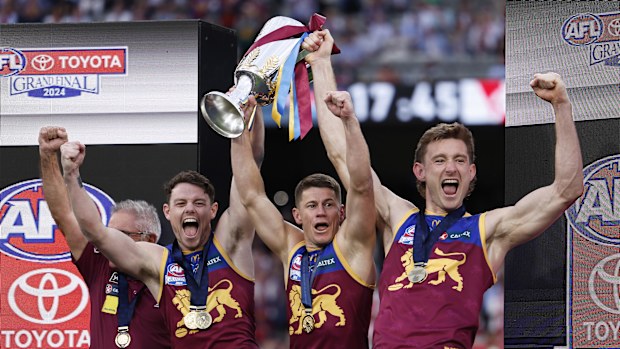 Chris Fagan, Lachie Neale, Dayne Zorko e Harris Andrews mantengono la Premiership Cup del 2024.
