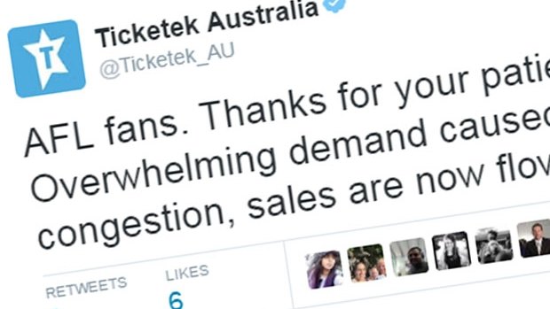 Ticketek responded to complaints on Twitter.
