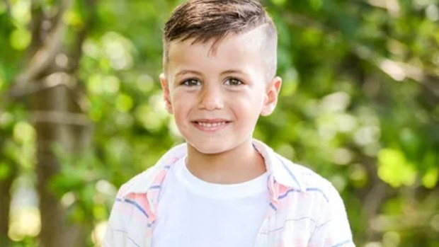 Warning over metal straws after child suffers life-threatening throat ...