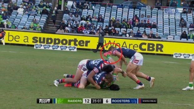 Jordan Rapana hits Egan Butcher in the face with his boot.