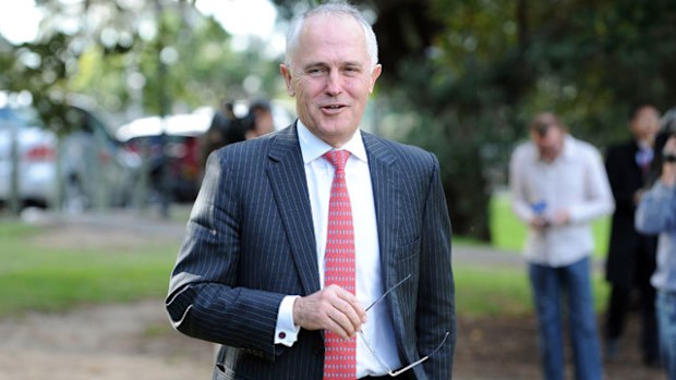 Malcolm Turnbull leaves a press conference in Sydney. (AAP)