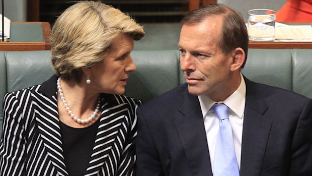 Julie Bishop and Tony Abbott talk in Parliament. (AAP)
