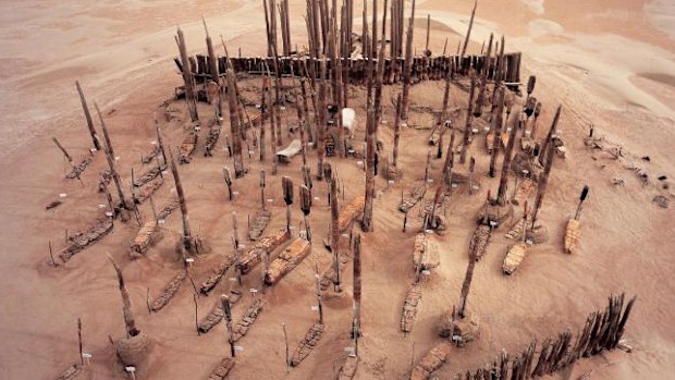 Since their discovery, the ancestry of hundreds of mummified bodies buried in boats in an inhospitable desert region of northwest China has puzzled and divided archaeologists.