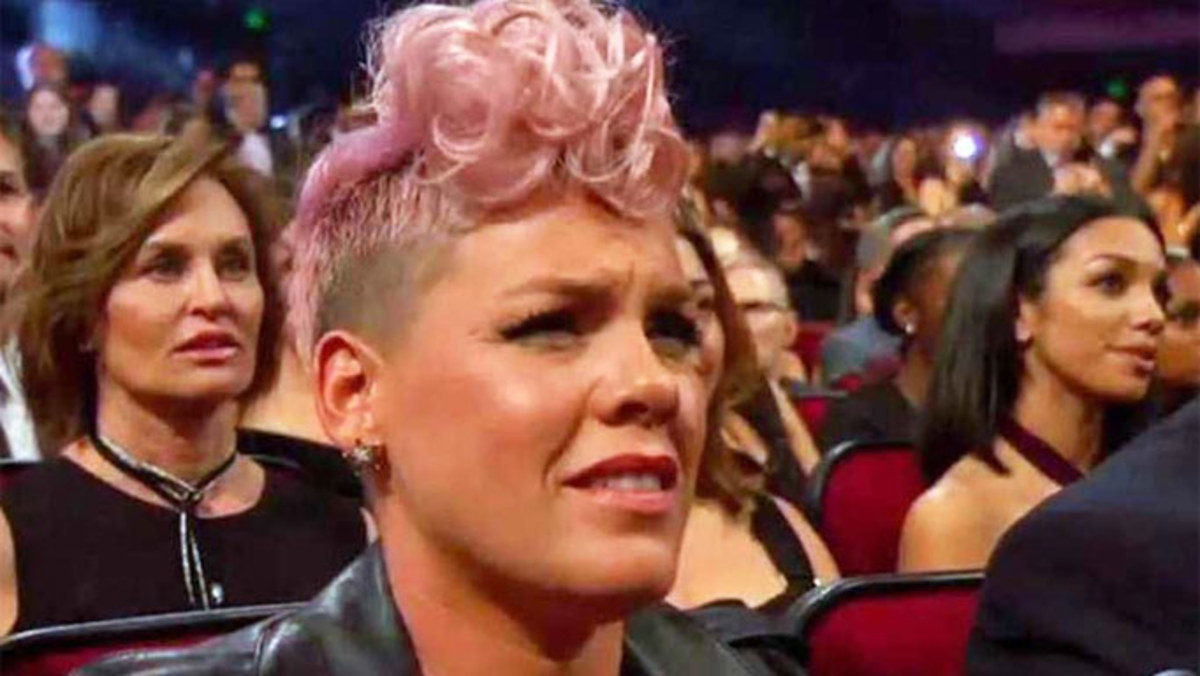 Pink defends her viral reaction to Christina Aguilera's AMAs ...