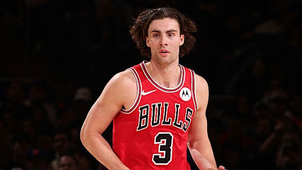 Josh Giddey #3 of the Chicago Bulls dribbles the ball.