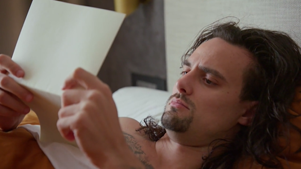 Jesse reading a letter from Claire MAFS 2023