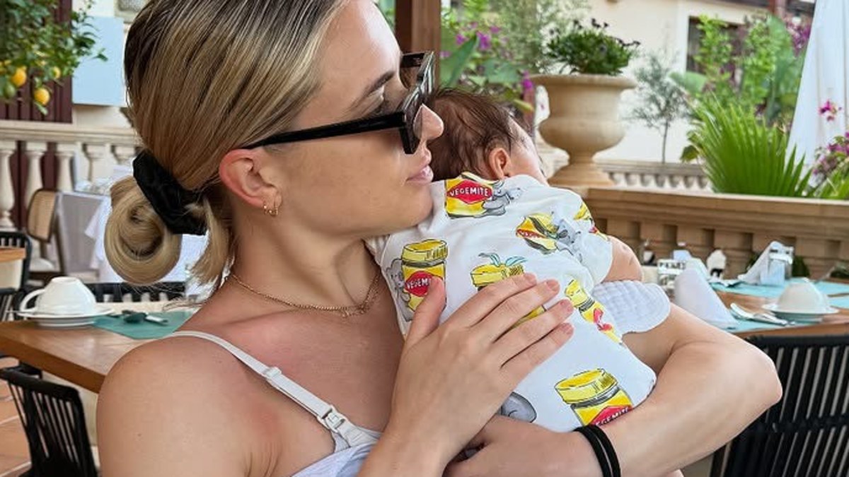 Adorable Aussie detail spotted in Sam Kerr's Spain holiday photos with ...