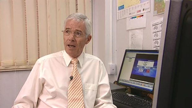 Frank Warrick as 9News Queensland's weather presenter in 2008. 