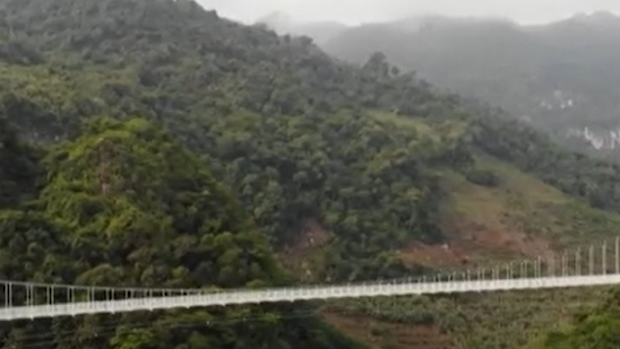 Vietnam glass-bottom bridge