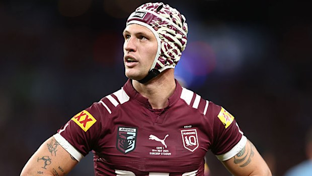 Kalyn Ponga, takımının NSW Blues karşısında 12 puan geriye düştüğünde tepkisini veriyor.