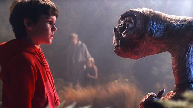  E.T. and Elliot reunite, short film
